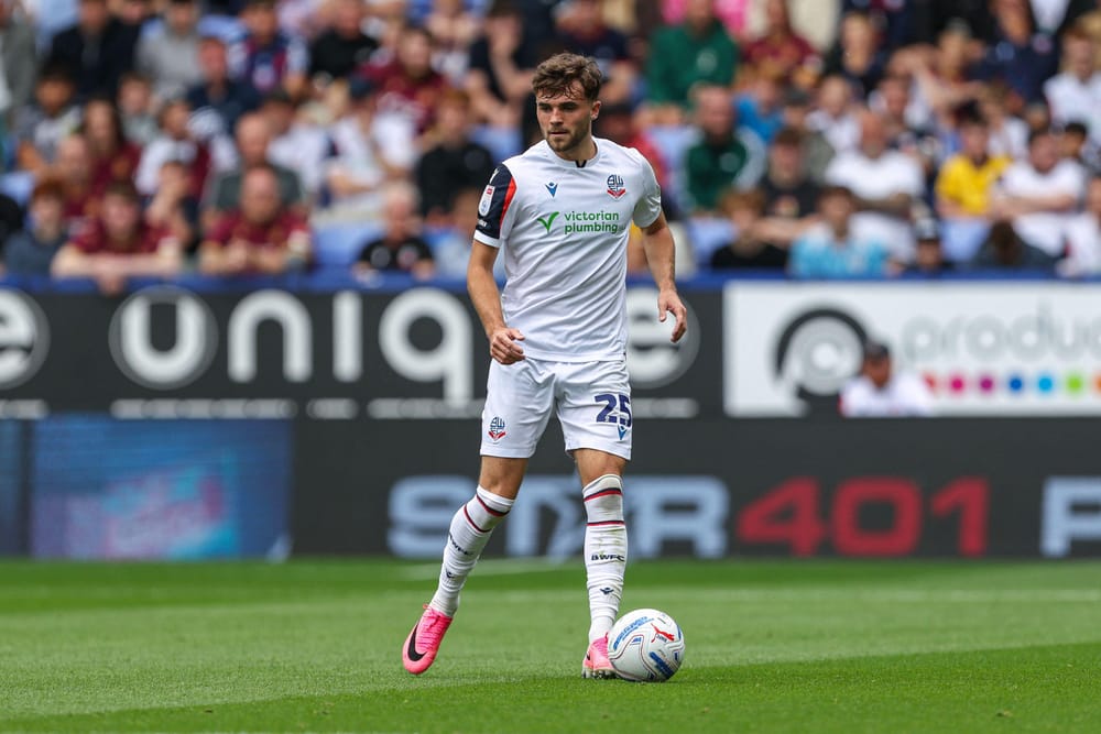 3F9D8BD 15th August; Toughsheet Community Stadium, Bolton, Greater Manchester, England; EFL Championship Football, Bolton Wanderers versus Preston North End; Max Conway of Bolton Wanderers with the ball Credit: Action Plus Sports Images/Alamy Live News