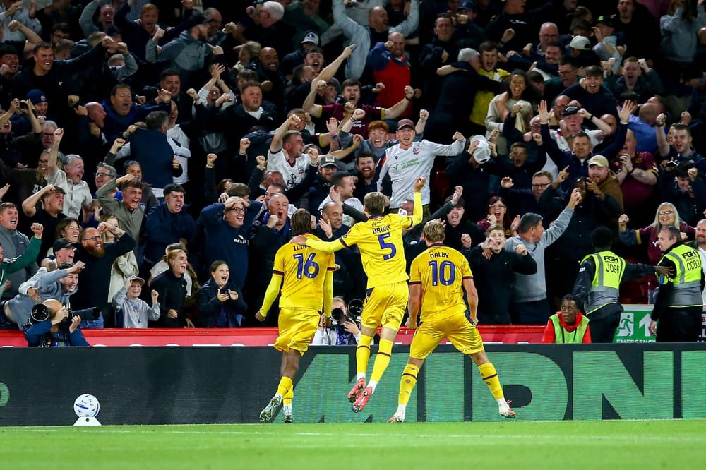 3FDW6GH Bramall Lane, Sheffield, England - 1st September 2026
Sam Dalby (10) of Bolton Wanderers celebrates after scoring their 2nd goal - during the game Sheffield United v Bolton Wanderers, EFL Championship, 2026/27, Bramall Lane, Sheffield, England - 1st September 2026 
Credit: Arthur Haigh/WhiteRosePhotos/Alamy Live News